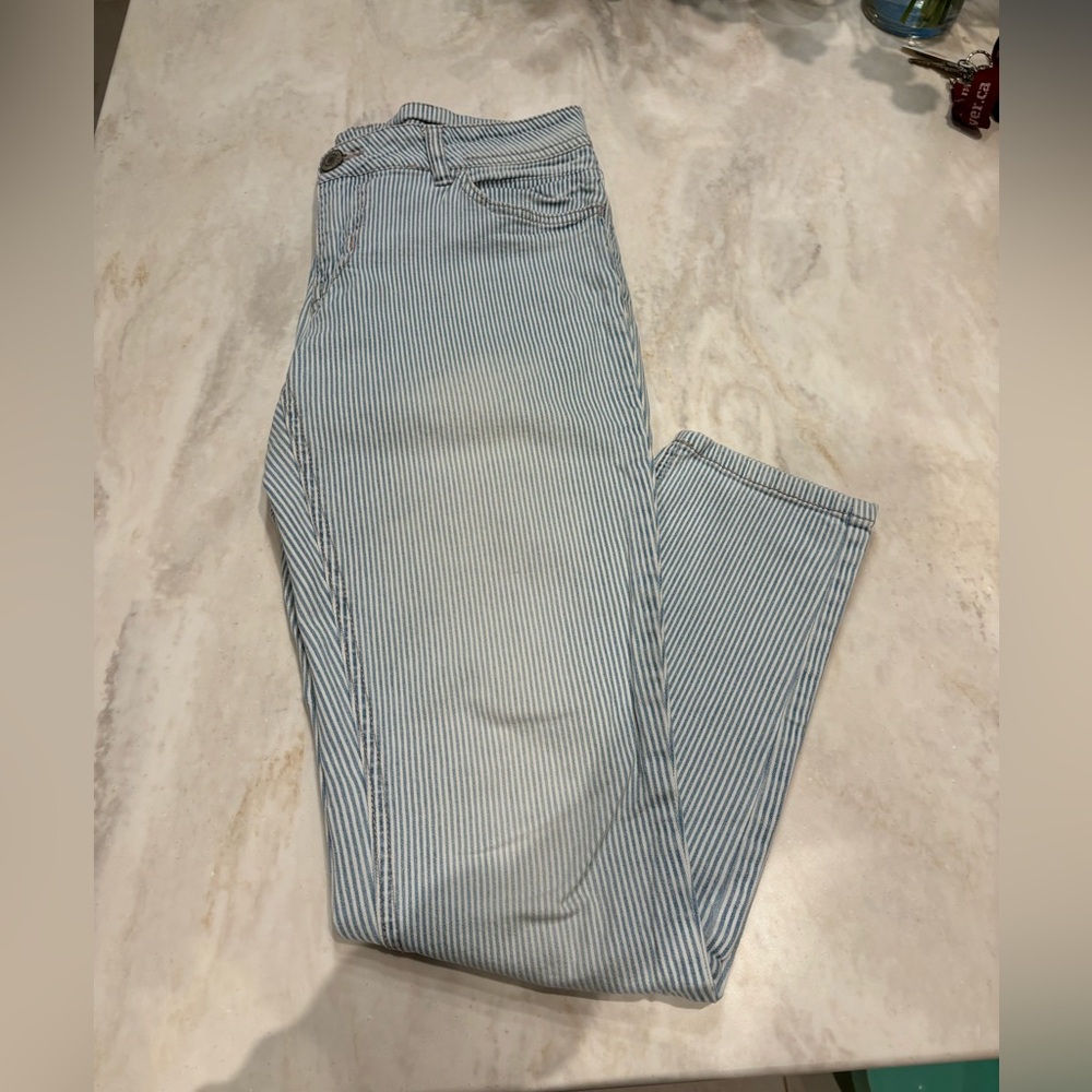 Blue and White Striped Mossimo Supply Co. Slim Ankle Skinny Jeans. Size 7.